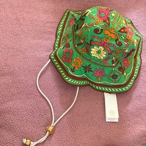 Beautiful Tory Burch bucket hat brand new